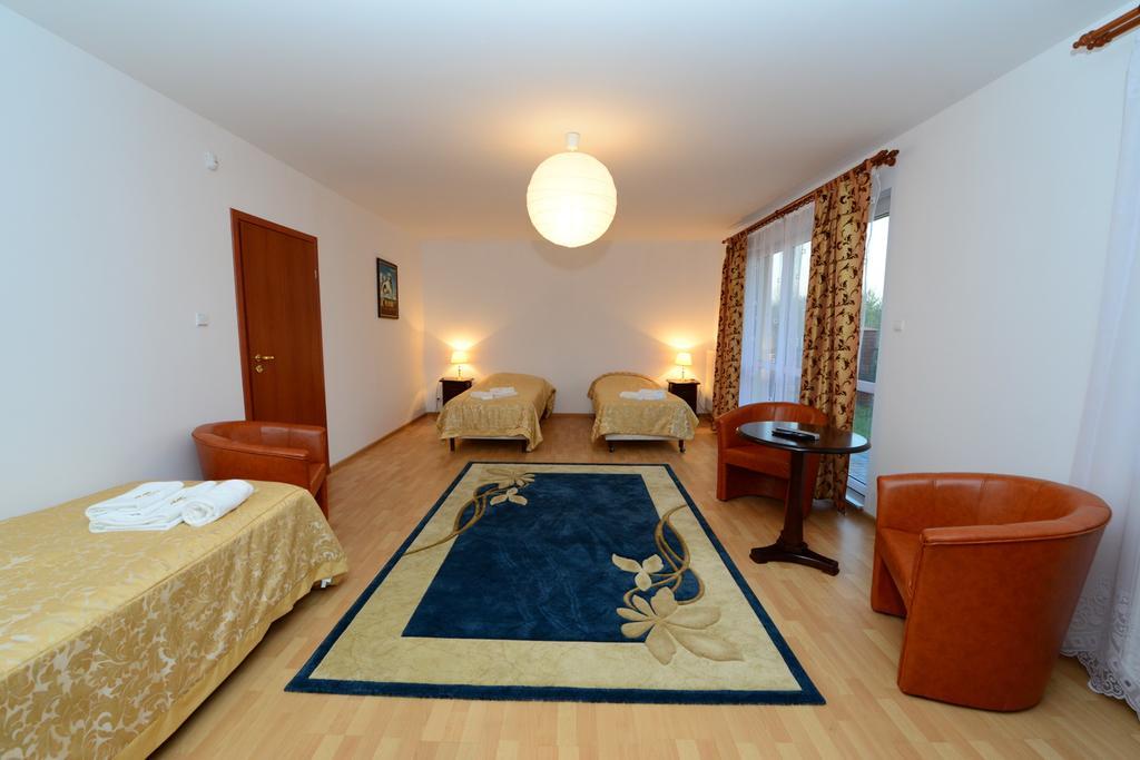 B&B Airport Modlin Nowy Dwor Mazowiecki Room photo