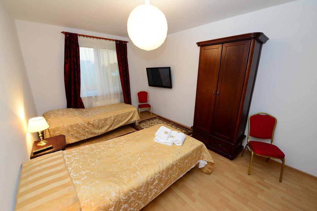 B&B Airport Modlin Nowy Dwor Mazowiecki Room photo